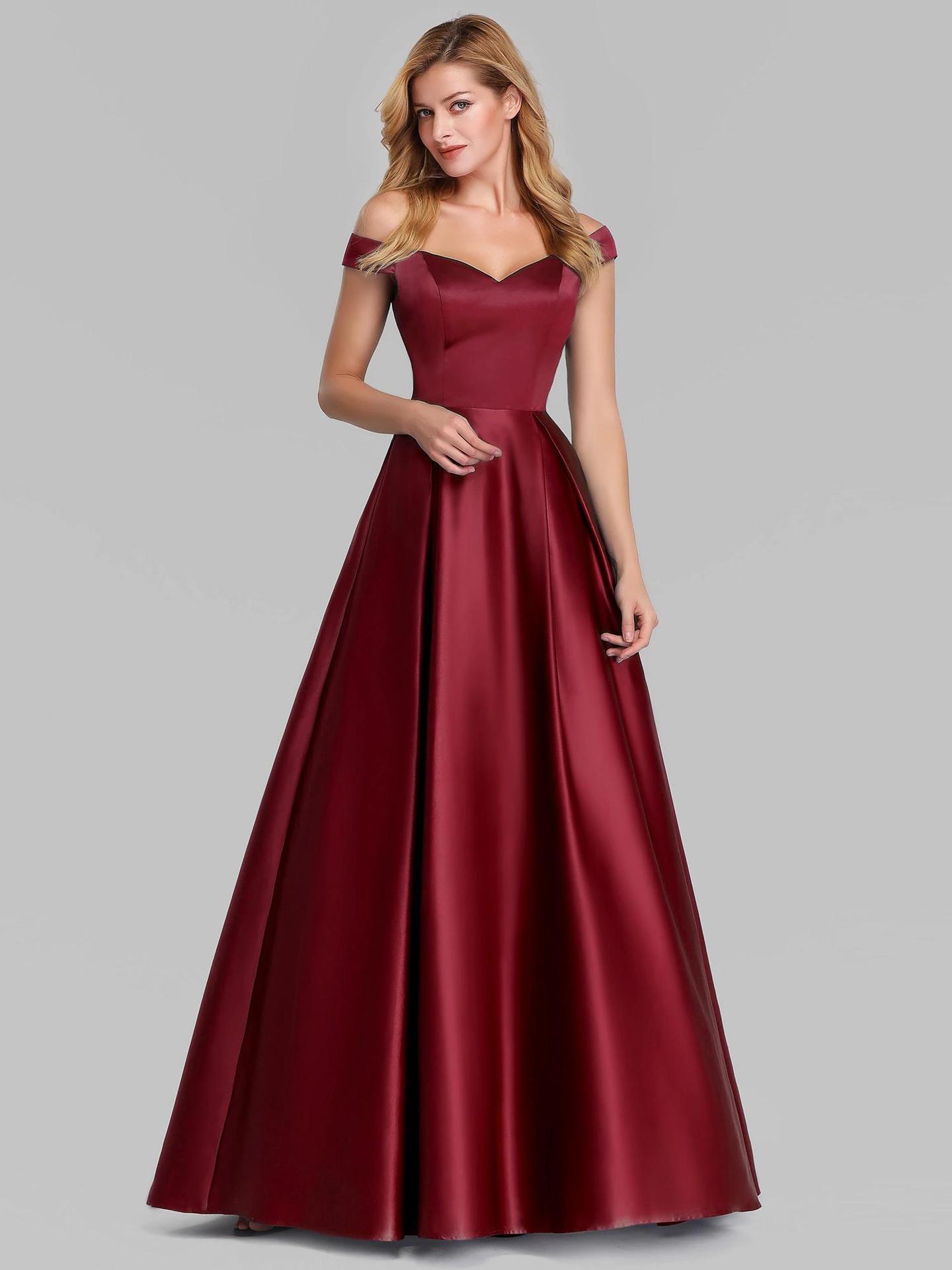 Robe longue vintage à col en V et couleur unie