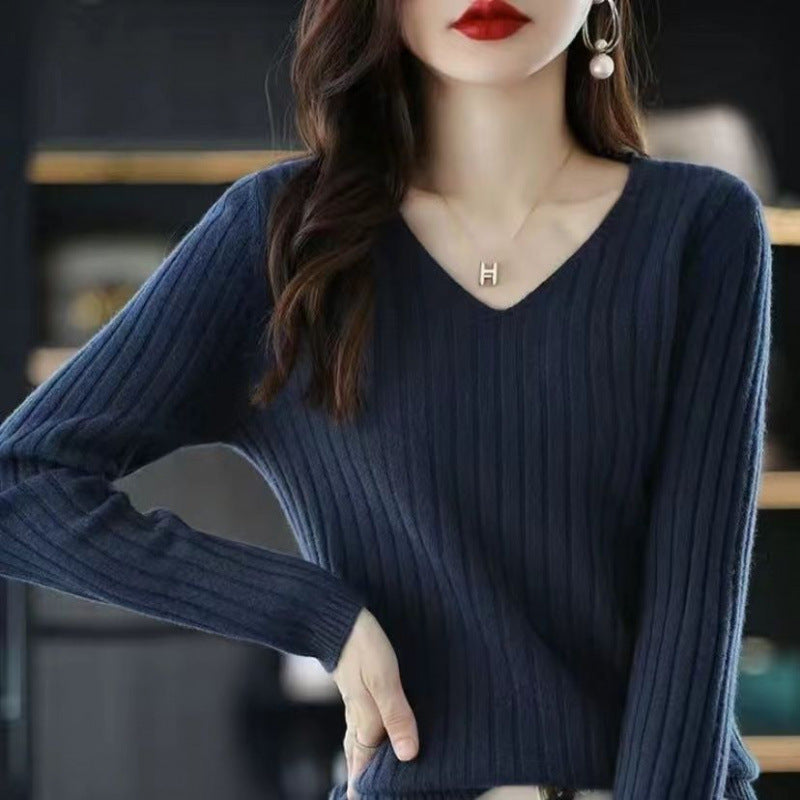 Pull slim à col en V en maille