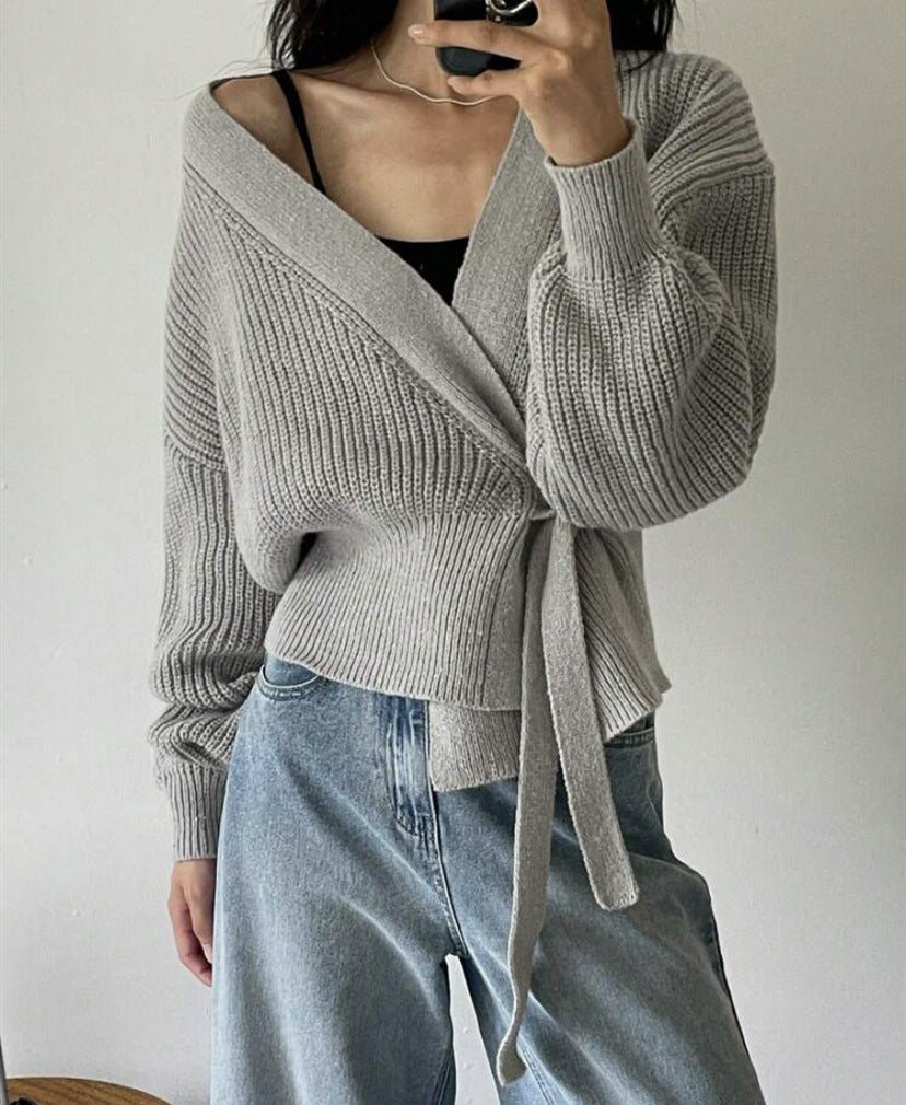 Pull à nouer avec col en V