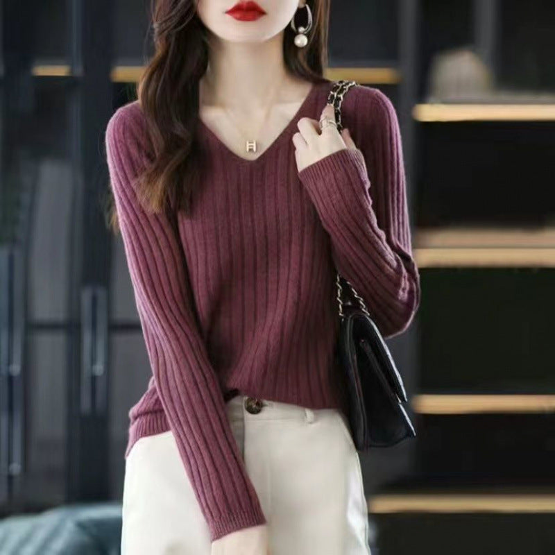 Pull slim à col en V en maille