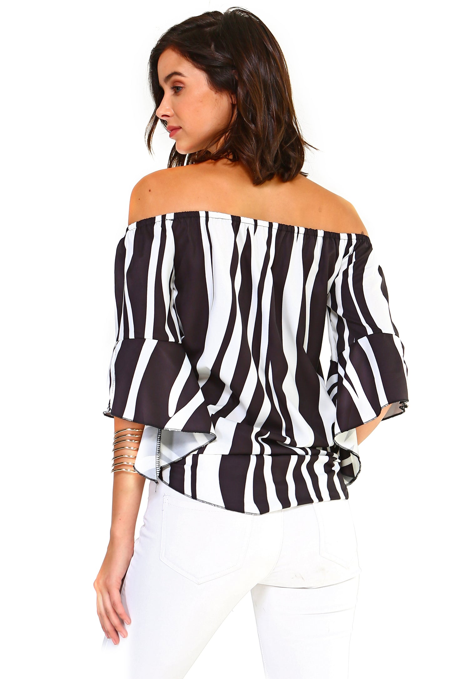 Blouse manche mi longue à épaule dénudé
