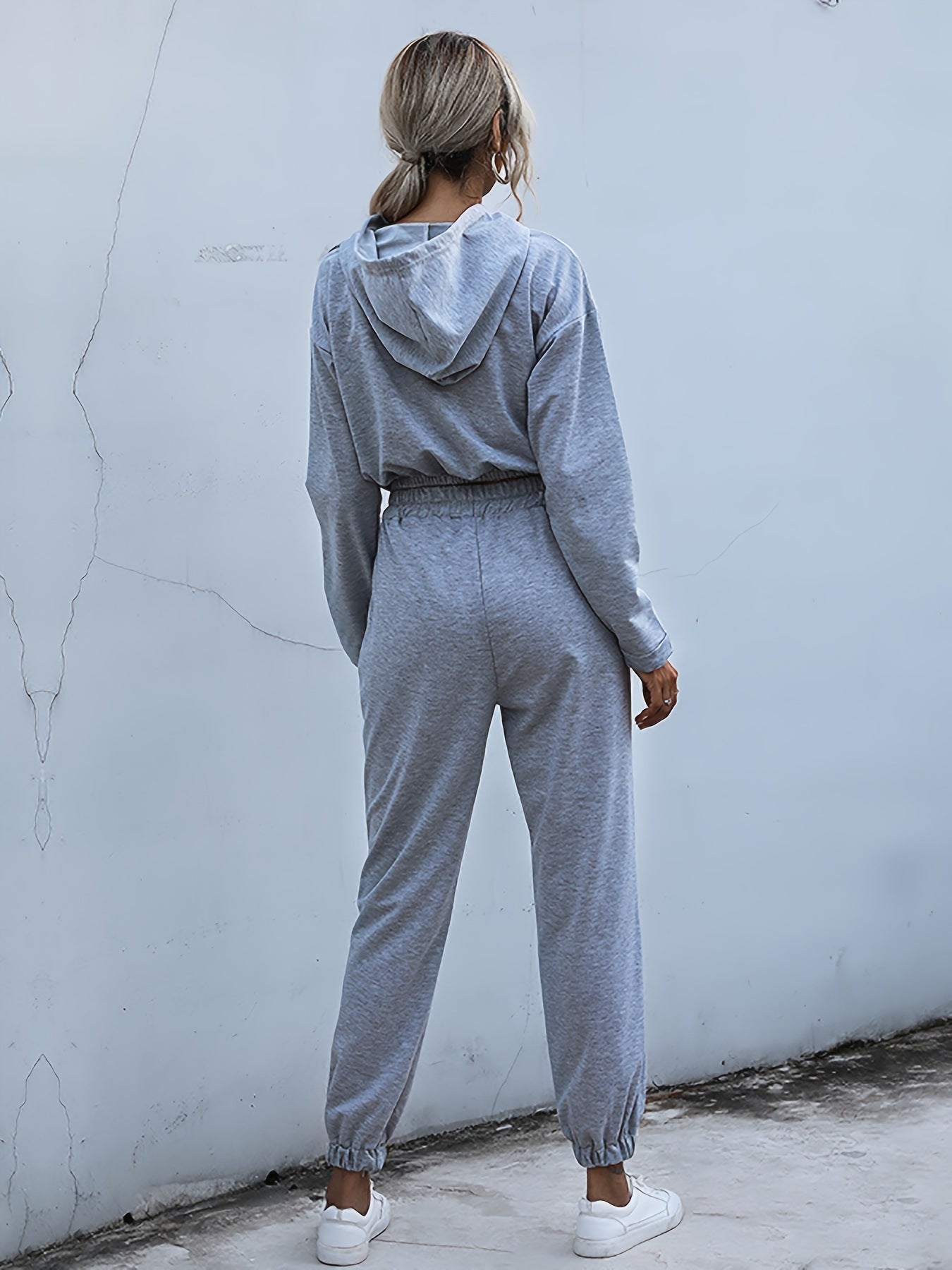 Ensemble deux pièces de sport à capuche