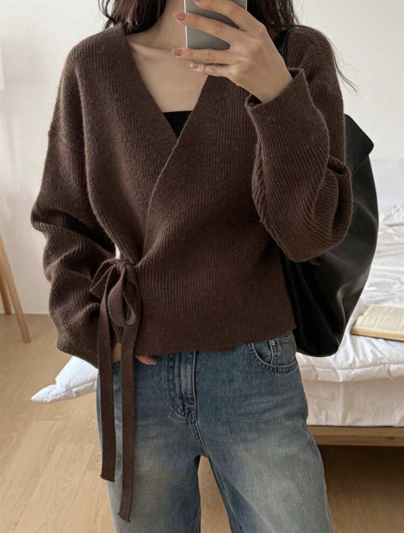 Pull à nouer avec col en V