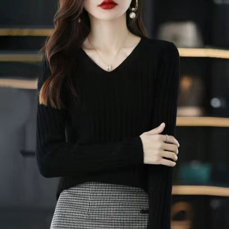 Pull slim à col en V en maille
