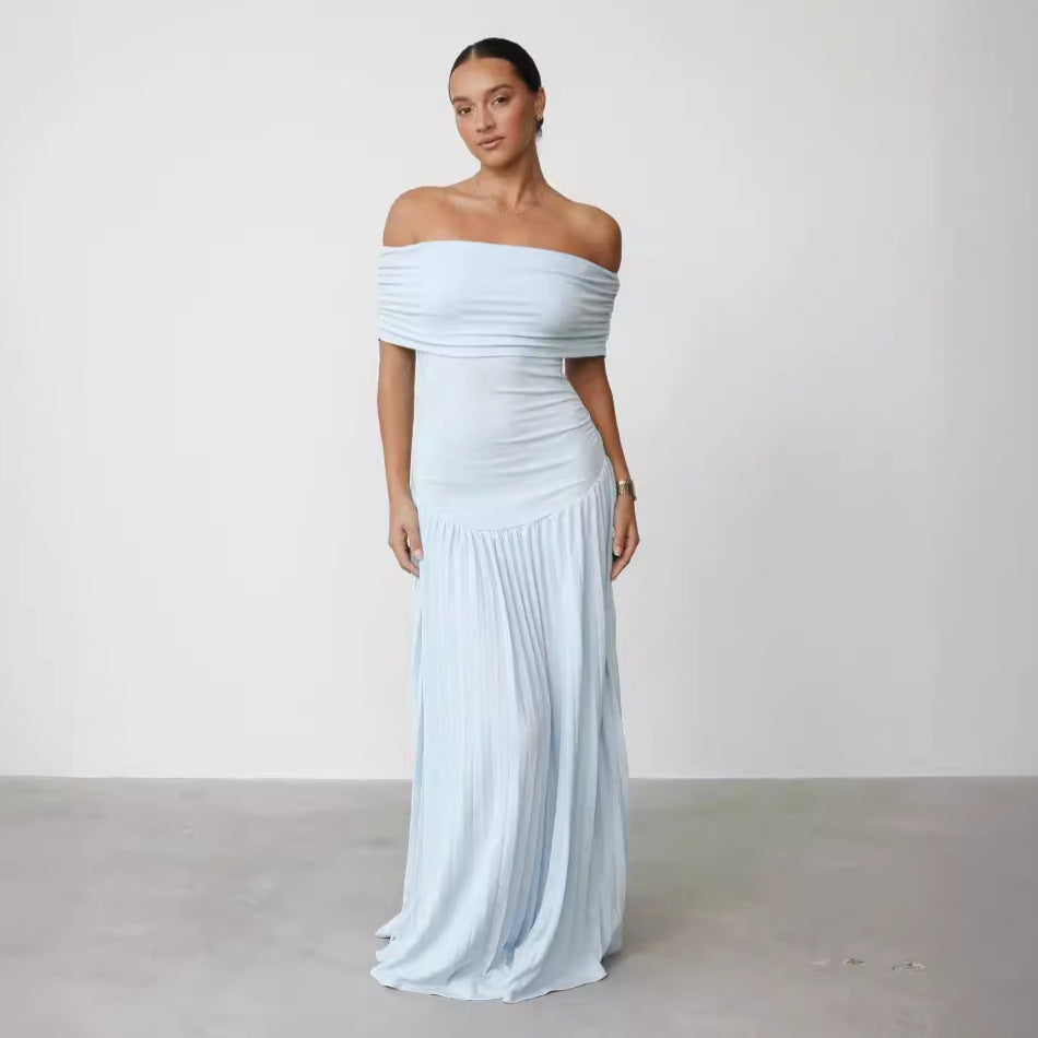 Robe plissée à épaules dénudées