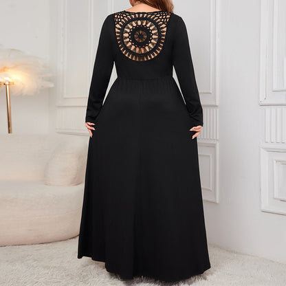 Robe de soirée ample à manches longues détail dentelle au dos