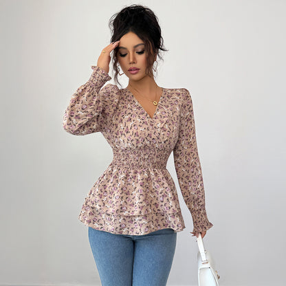Haut fleuri élégant et tendance
