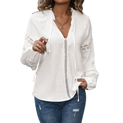 Chemise blanche à volants et découpes en dentelle pour femme