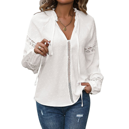 Chemise blanche à volants et découpes en dentelle pour femme