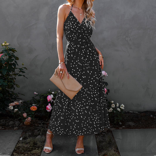 Robe longue à pois et col en V