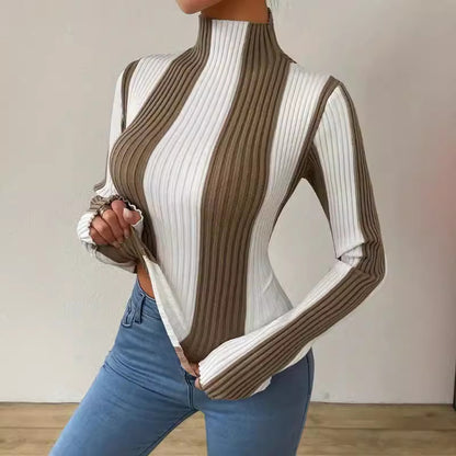 Pull classique, motif vertical contrasté noir et blanc