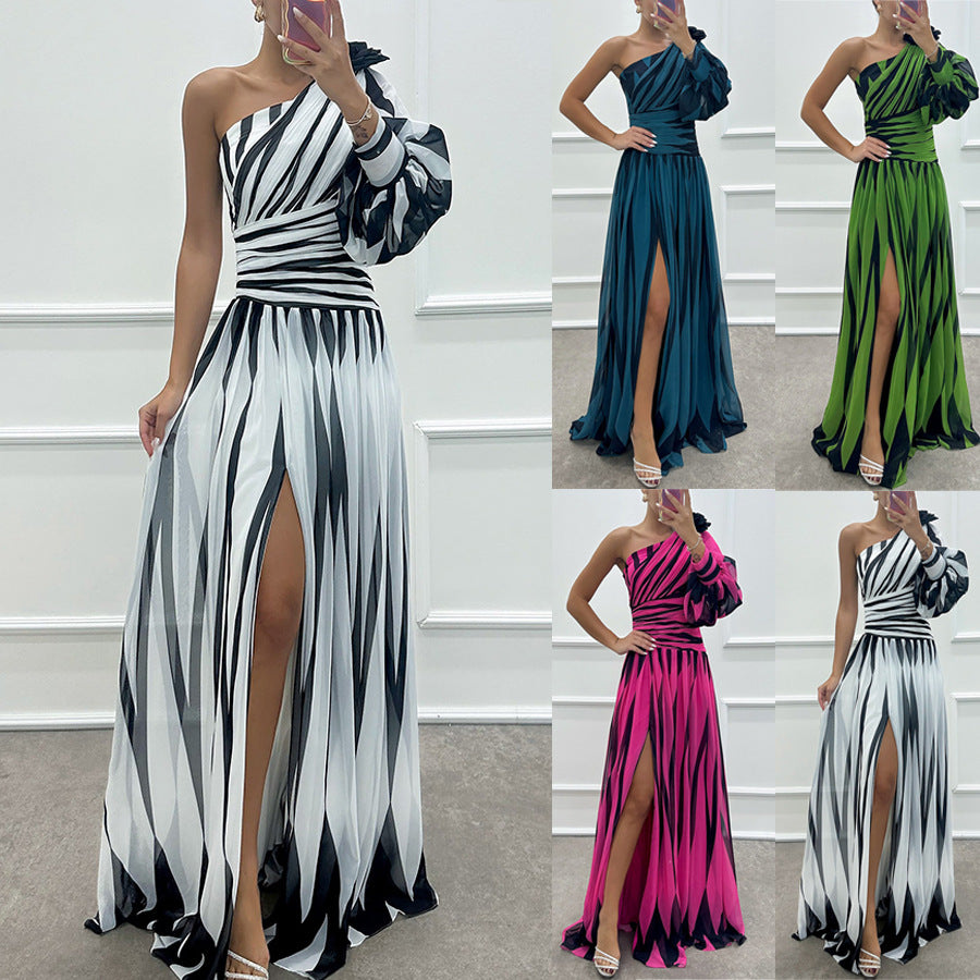 Robe asymétrique contrasté à épaules dénudées