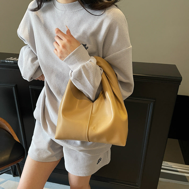 Sac à main simple, décontracté et élégant style nuage