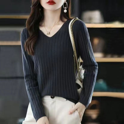 Pull slim à col en V en maille