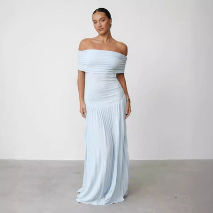 Robe plissée à épaules dénudées