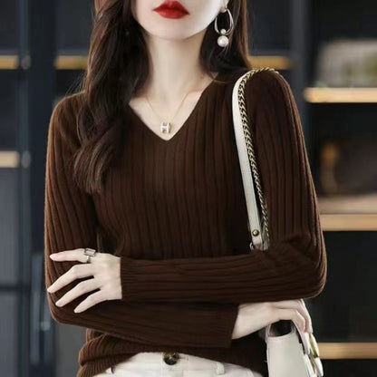 Pull slim à col en V en maille