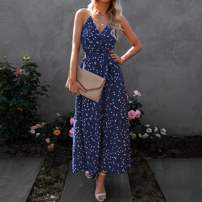 Robe longue à pois et col en V