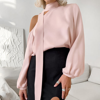 Chemise à épaules dénudées et col irrégulier
