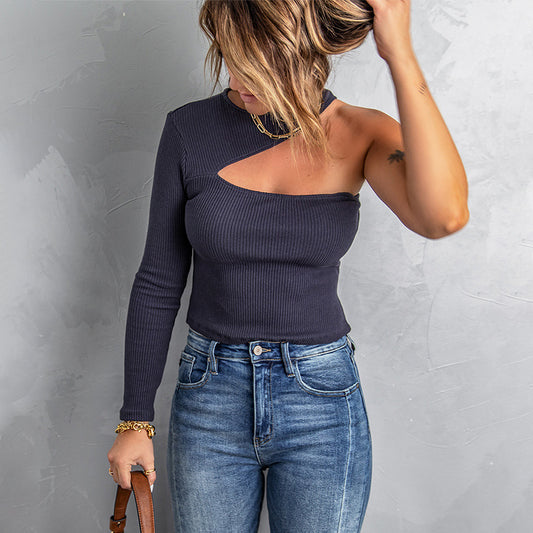 Pull asymétrique couleur unie