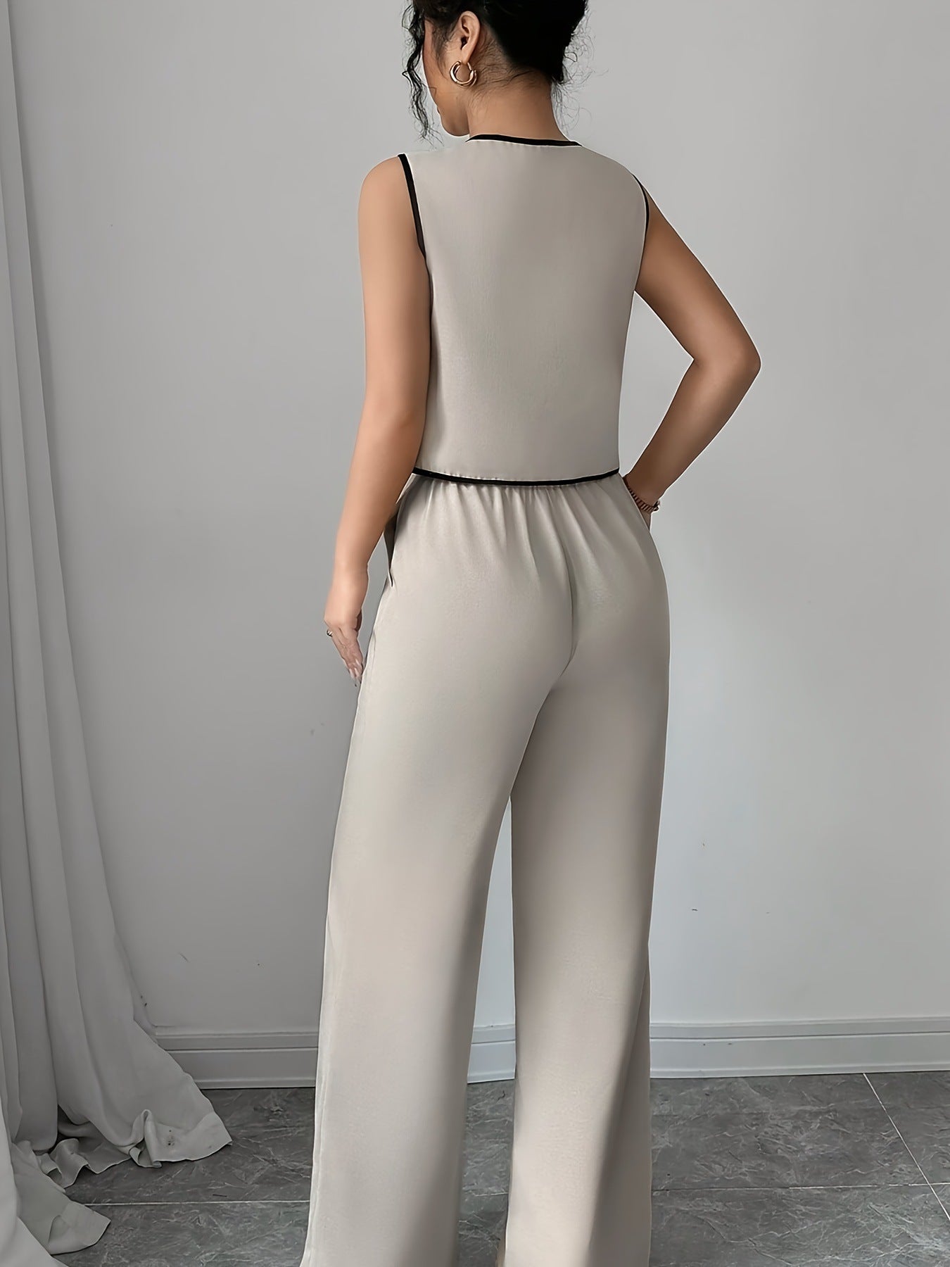 Costume chemise avec nœud papillon et pantalon large